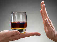 Alcohol Addiction: What Happens During A Medical Detox?